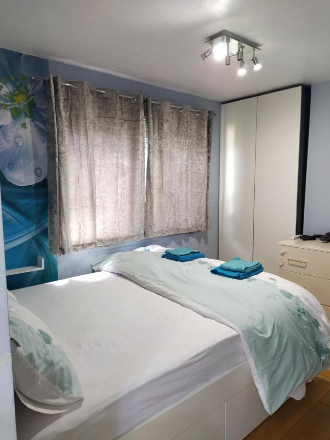 Appartement Self Catering Studio Flat à Édimbourg Extérieur photo